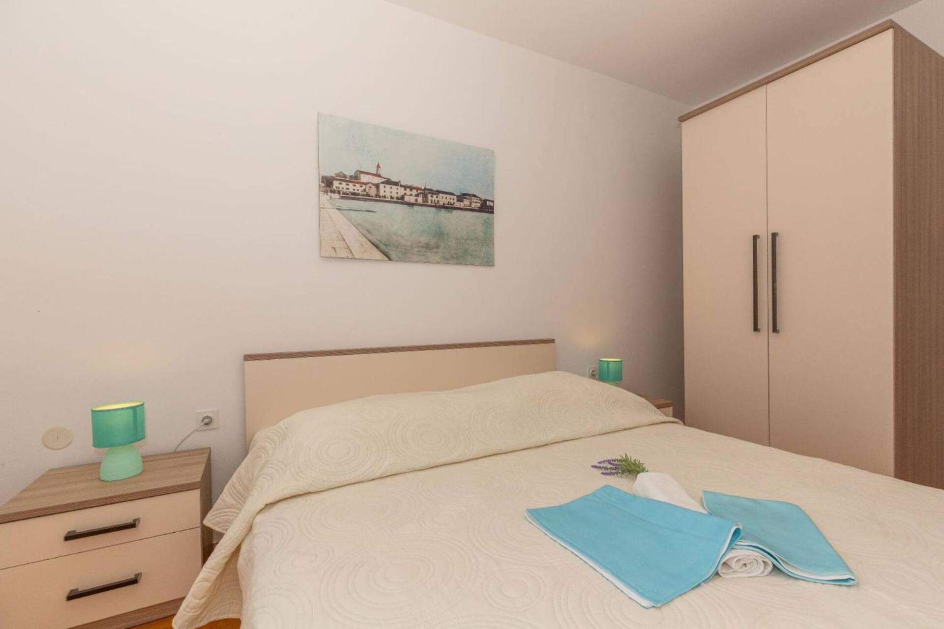 Three Bedroom Apartment In Biograd 比奥格勒·纳·莫鲁 外观 照片