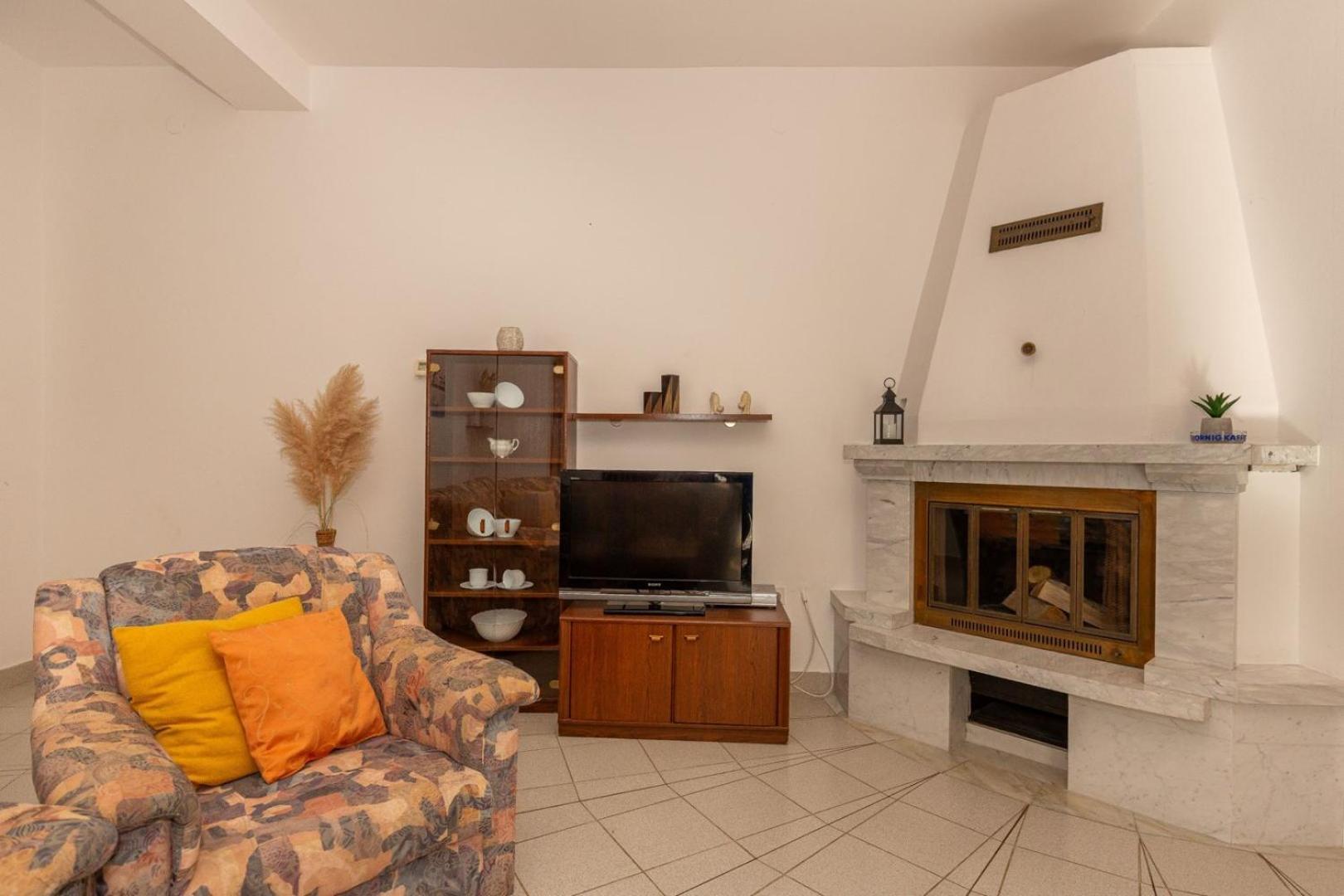 Three Bedroom Apartment In Biograd 比奥格勒·纳·莫鲁 外观 照片